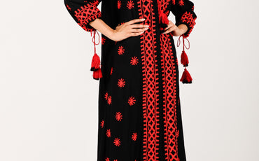 Stitching Serenity: Luxe Kimonos and Resort Wear For Summer