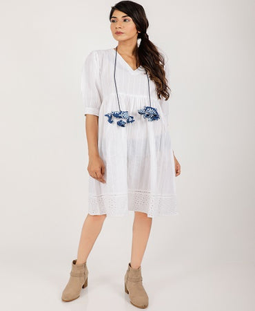 Schiffli & Eyelet Fabric Manufacturer